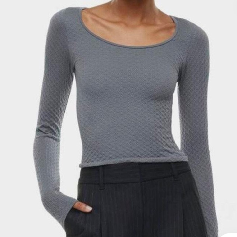 Aritzia Seamless Winsome Long Sleeve Top Size XS
